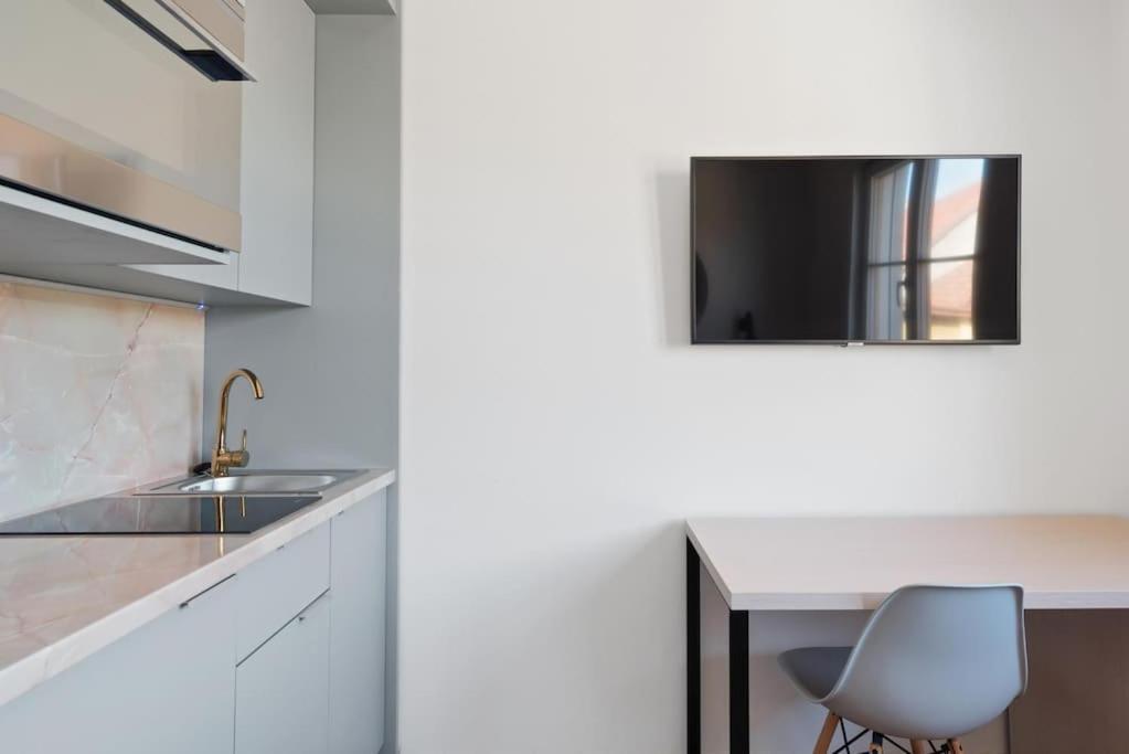 Schickes All-Inklusive Apartmentzimmer By Resida Asset Gmbh Brunn am Gebirge Eksteriør billede